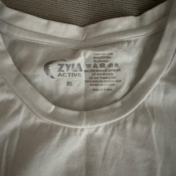 EUC White mountain tank - Picture 2 of 3